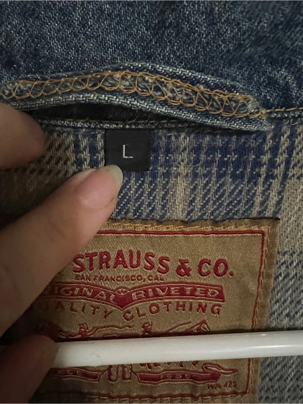 LEVI’S *Vintage* 90’s Plaid Lined Trucker Denim Jacket Mens’s Sz L